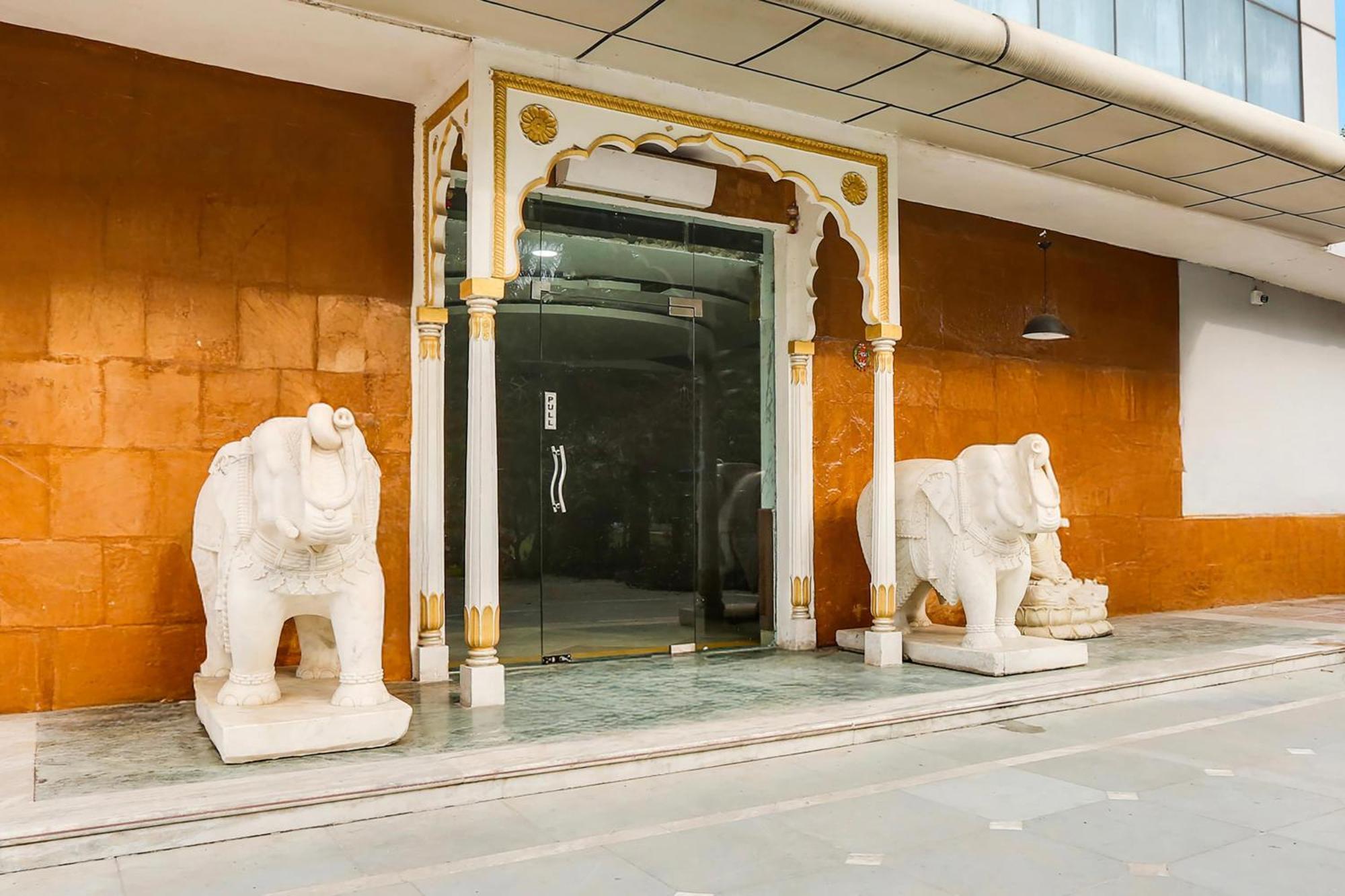 Готель Super Collection O Bhiwadi Екстер'єр фото