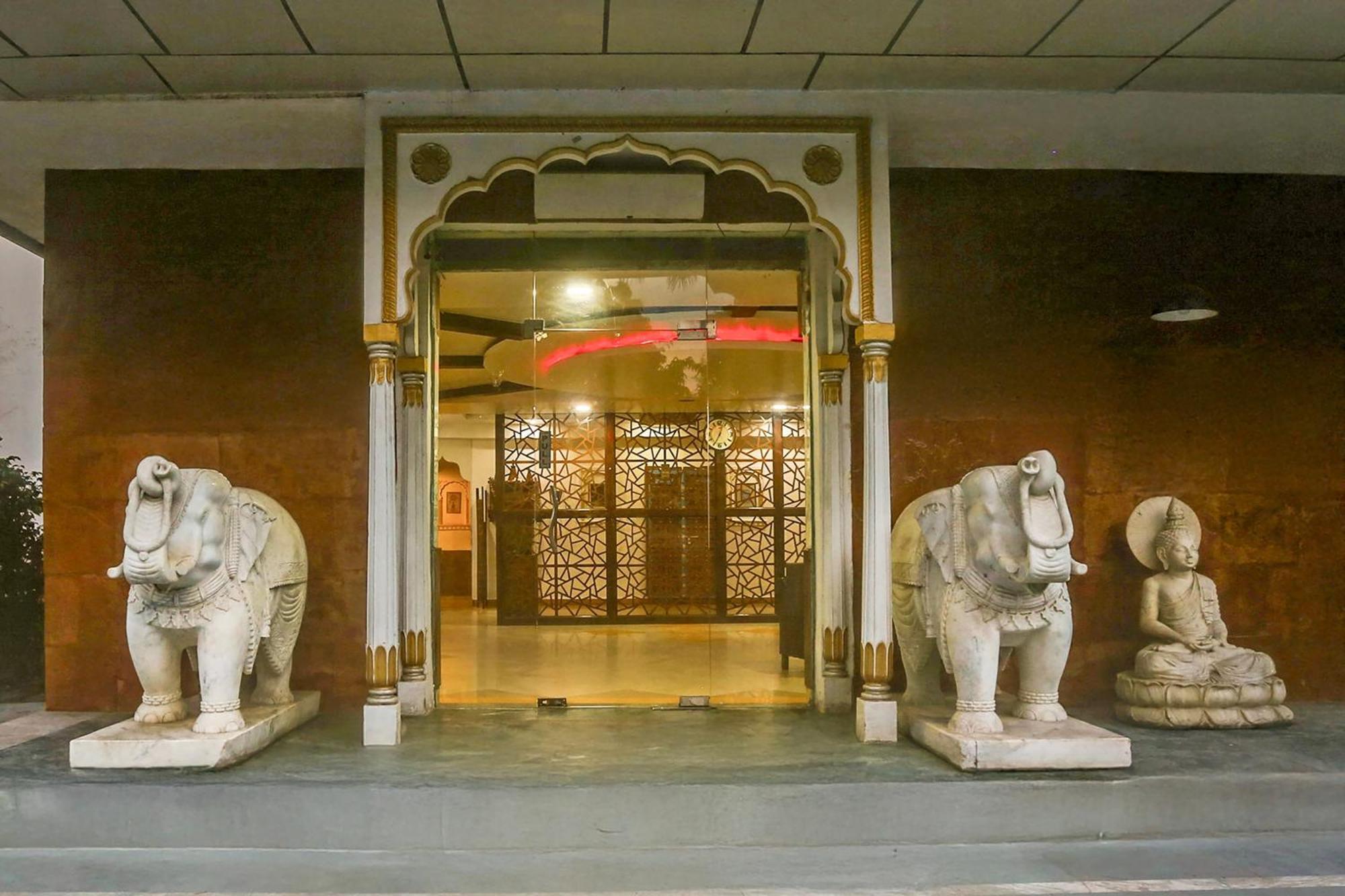 Готель Super Collection O Bhiwadi Екстер'єр фото